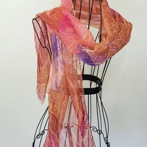 𝐅𝐑𝐄𝐄 𝐖𝐈𝐓𝐇 𝐀𝐍𝐘 𝐏𝐔𝐑𝐂𝐇𝐀𝐒𝐄 🖤 Silk sheer multicolor Paisley scarf